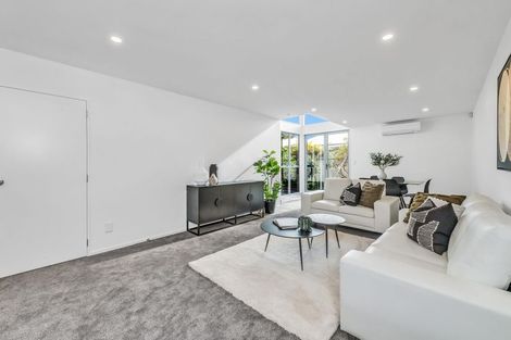 Photo of property in 4/1010 Colombo Street, St Albans, Christchurch, 8014