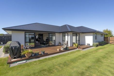 Photo of property in 7 Valour Drive, Rangiora, 7400