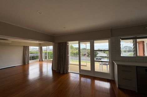 Photo of property in 54 Jaemont Avenue, Te Atatu South, Auckland, 0610