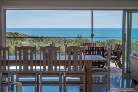 Photo of property in 116 Stratford Drive, Cable Bay, 0420
