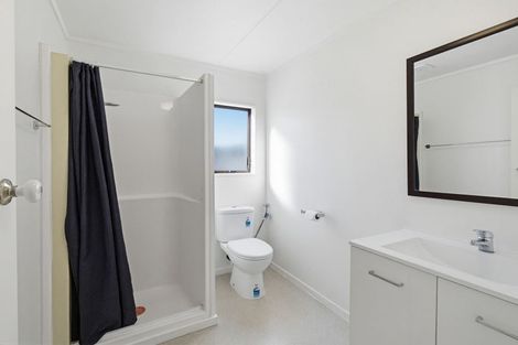 Photo of property in 26 Cumberland Place, Kelvin Grove, Palmerston North, 4414