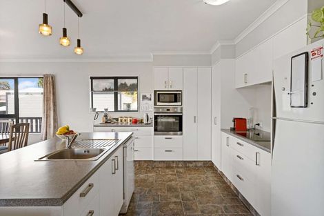 Photo of property in 8 Macandrew Street, Owaka, 9535