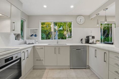 Photo of property in 5 Summerfield Lane, Albany, Auckland, 0632