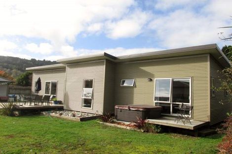 Photo of property in 50 Dick Street, Reefton, 7830