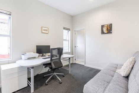 Photo of property in 24 Kittiwake Drive, Schnapper Rock, Auckland, 0632