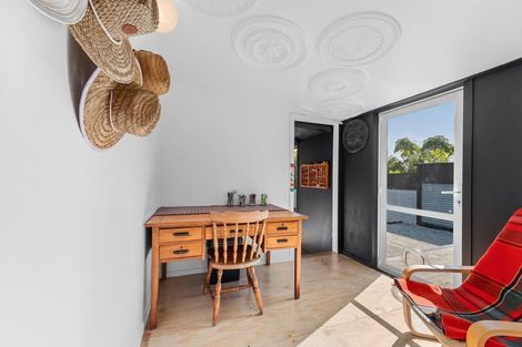 Photo of property in 163 Lemon Street, Strandon, New Plymouth, 4312