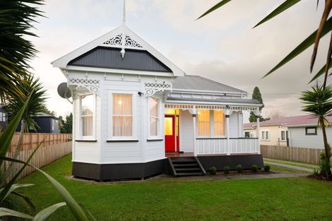 Photo of property in 6 Johnson Street, Dinsdale, Hamilton, 3204