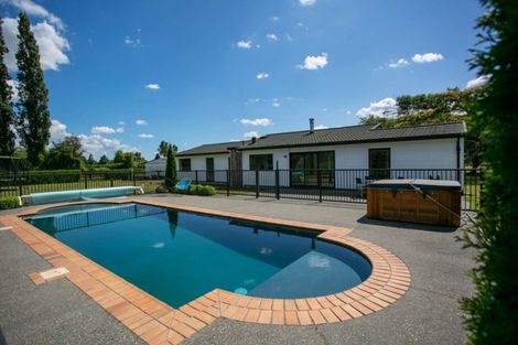 Photo of property in 48 Peake Road, Cambridge, Hamilton, 3283