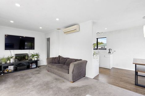 Photo of property in 1 Penelope Place, Casebrook, Christchurch, 8051