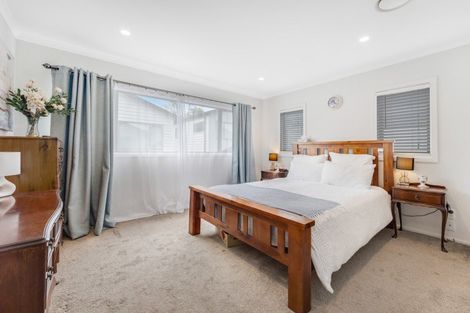 Photo of property in 5 Waihanga Way, Bucklands Beach, Auckland, 2014