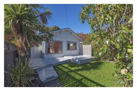 Photo of property in 19 Tahunanui Drive, Tahunanui, Nelson, 7011