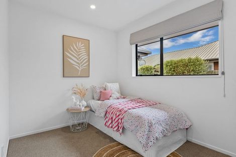 Photo of property in 2/14 Farquhars Road, Redwood, Christchurch, 8051