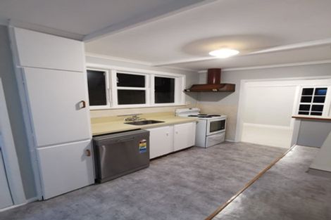 Photo of property in 10 Korokoro Road, Korokoro, Lower Hutt, 5012