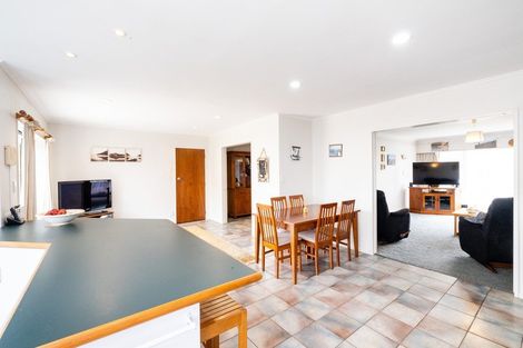 Photo of property in 4 Redwood Place, Te Awanga, 4102