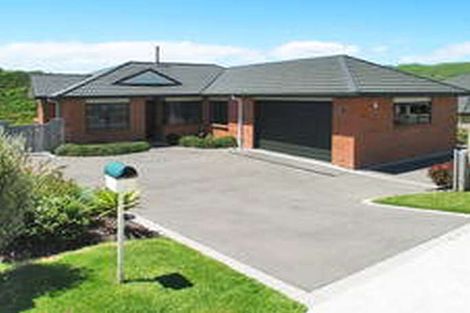 Photo of property in 5 Catlins Glen, Aotea, Porirua, 5024