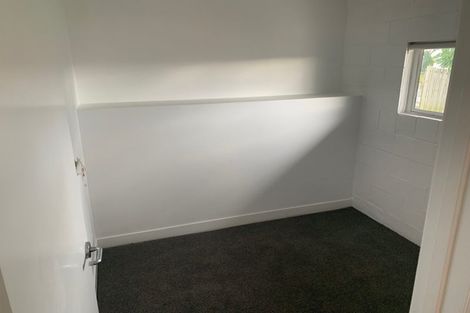 Photo of property in 16a Holiday Road, Stanmore Bay, Whangaparaoa, 0932