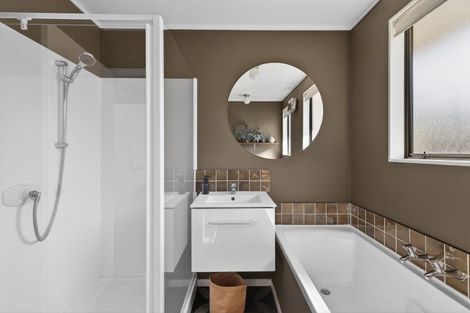 Photo of property in 29 Te Papau Crescent, Diamond Harbour, 8972