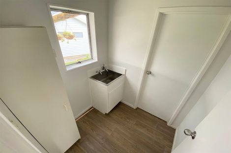 Photo of property in 6 Chisholm Place, Mangere East, Auckland, 2024