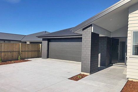 Photo of property in 4 Grey View Grove, Rangiora, 7400