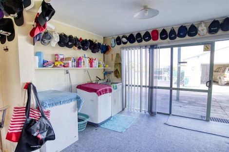 Photo of property in 2 Ngaparaoa Drive, Maketu, 3189