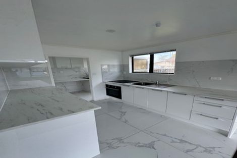 Photo of property in 1/83 Luanda Drive, Ranui, Auckland, 0612