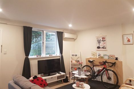 Photo of property in 36 Austin Street, Mount Victoria, Wellington, 6011