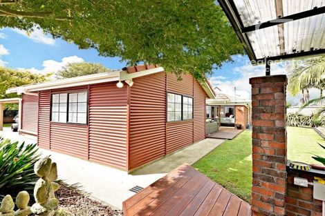 Photo of property in 5 Cumbrian Place, Conifer Grove, Takanini, 2112