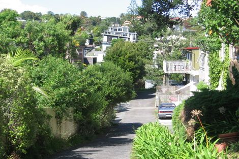 Photo of property in 2/41 Masterton Road, Rothesay Bay, Auckland, 0630
