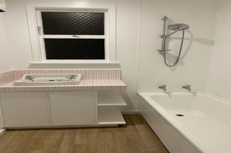 Photo of property in 18 Selwyn Street, Somerfield, Christchurch, 8024
