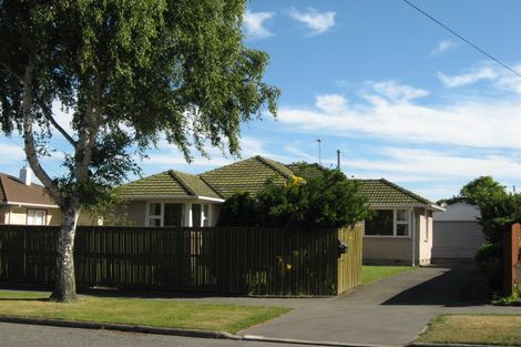 Photo of property in 25 Bevington Street, Avonhead, Christchurch, 8042