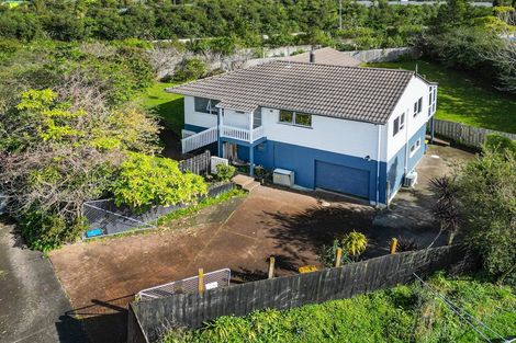 Photo of property in 11 Landsdale Place, Massey, Auckland, 0614