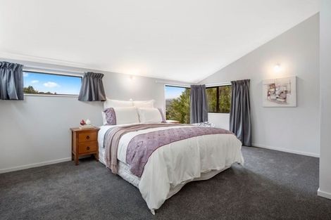 Photo of property in 45b Larsen Crescent, Tawa, Wellington, 5028