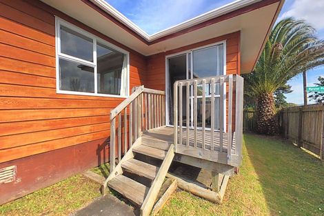 Photo of property in 13 Cyril Crescent, West Harbour, Auckland, 0618