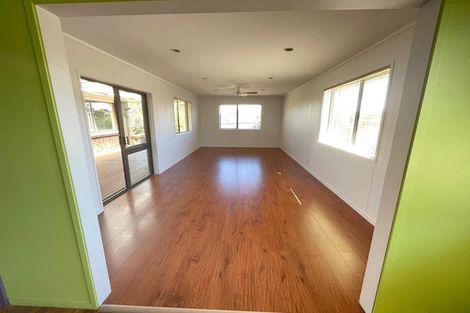 Photo of property in 315 Bucklands Beach Road, Bucklands Beach, Auckland, 2012
