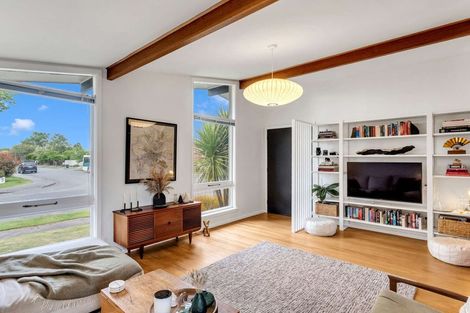 Photo of property in 33 Kent Lodge Avenue, Avonhead, Christchurch, 8042