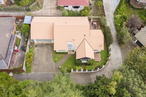 Photo of property in 2 The Glen, Hokowhitu, Palmerston North, 4410