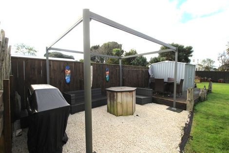 Photo of property in 26 Ross Street, Woodville, 4920