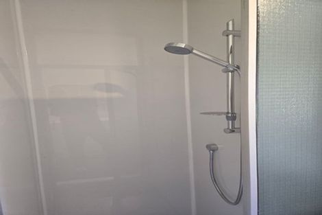 Photo of property in 40 Seabreeze Road, Narrow Neck, Auckland, 0624