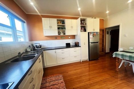 Photo of property in 10 Melvill Grove, Waterloo, Lower Hutt, 5011