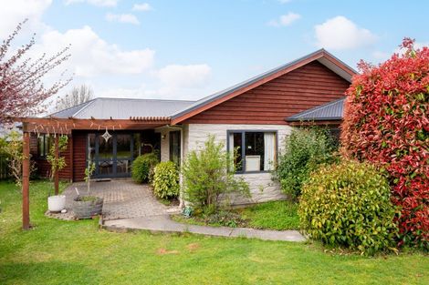 Photo of property in 85 Meadowstone Drive, Wanaka, 9305