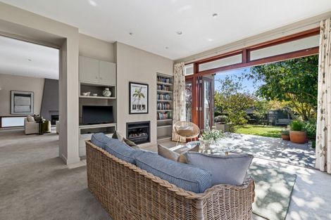 Photo of property in 1a Gillean Street, Havelock North, 4130