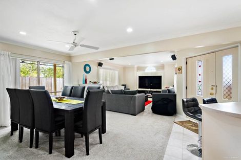 Photo of property in 96 Nikau Street, New Lynn, Auckland, 0600