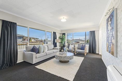 Photo of property in 12 Saxton Road, Upper Vogeltown, New Plymouth, 4310