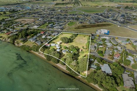 Photo of property in 156 One Tree Point Road, One Tree Point, 0118