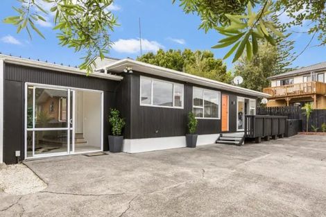 Photo of property in 4202a/2 Great North Road, Glendene, Auckland, 0602