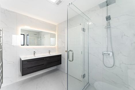 Photo of property in 13 Lipton Grove, Opaheke, Papakura, 2113