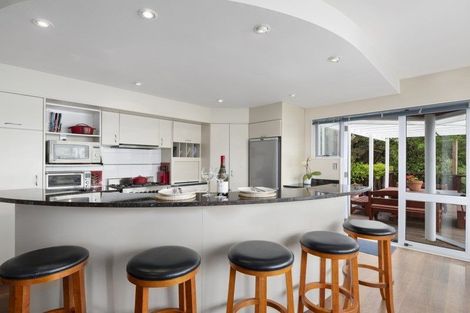 Photo of property in 28 Molyneux Close, Whitby, Porirua, 5024