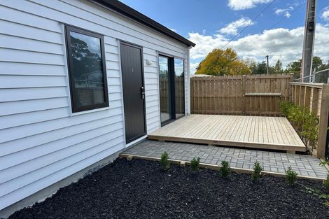 Photo of property in 62a Woodside Road, Massey, Auckland, 0614