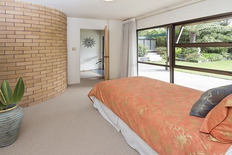 Photo of property in 6 Redoubt Road, Goodwood Heights, Auckland, 2105