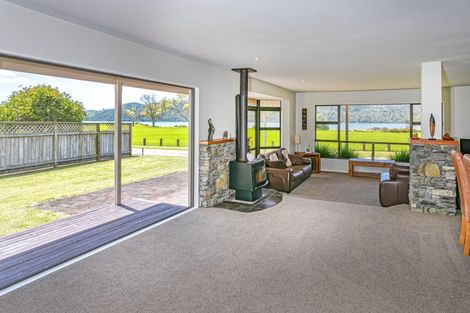 Photo of property in 126 Patiki Place, Whangamata, 3620
